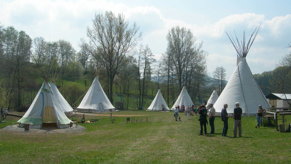 Poppenhausen RV Rental | Rhön-Indianer-Hotel