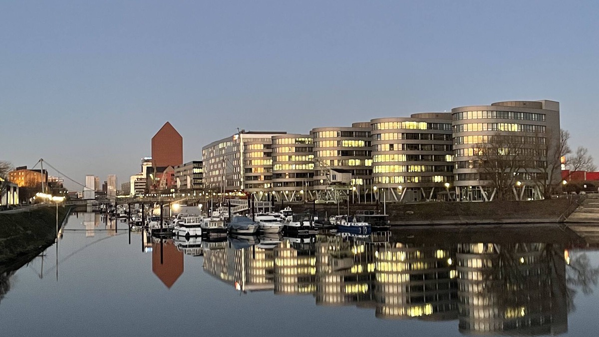 Kaßlerfeld Boat Rental | Rhein Yacht Lexa