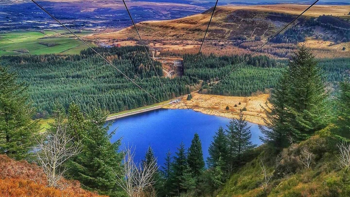 Blaencwm House | Rhigos Mountain by StayStaycations