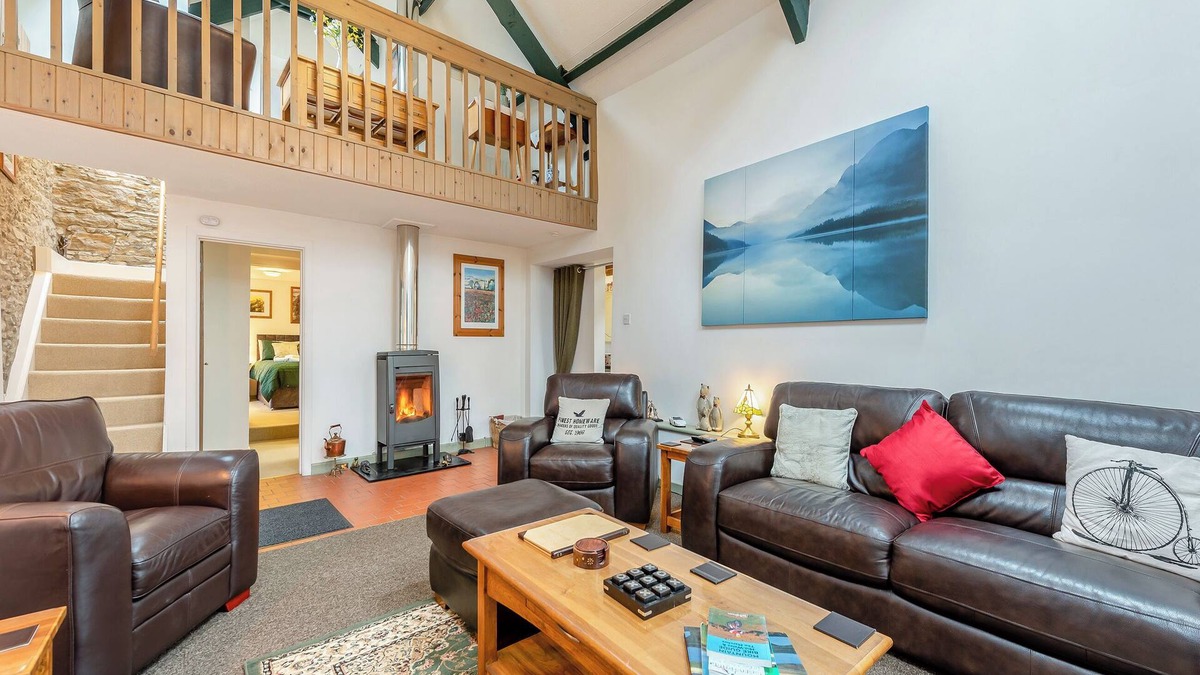 Llanfihangel-Ystrad Cottage | Rhydyfran Coach House