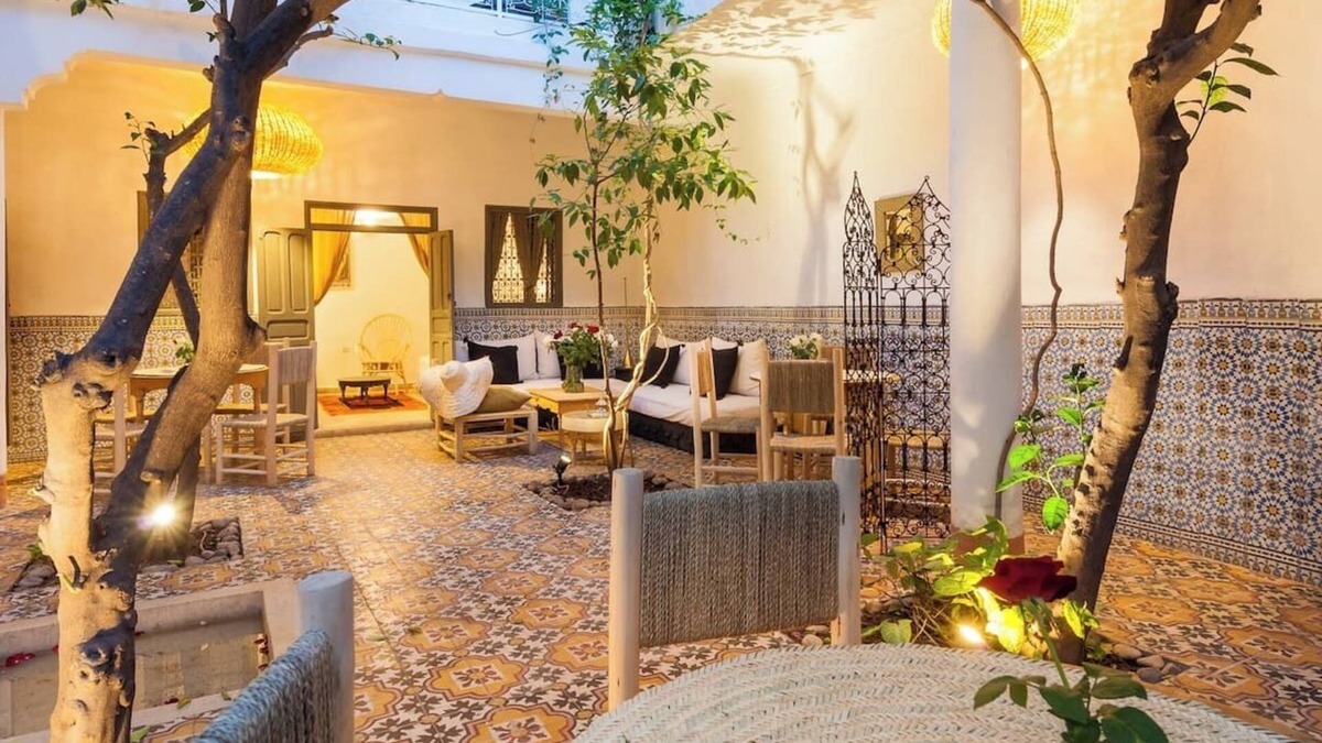 Pola de Siero Hotel | Riad Chamali - ideal for a romantic break