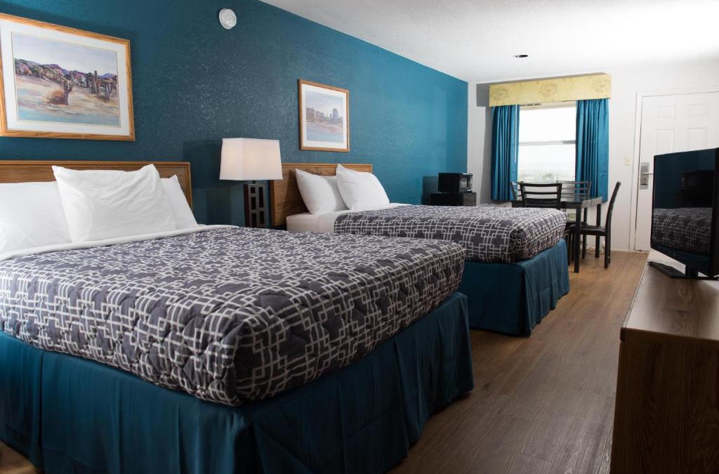 Redford Hotel | Riata Inn - Presidio