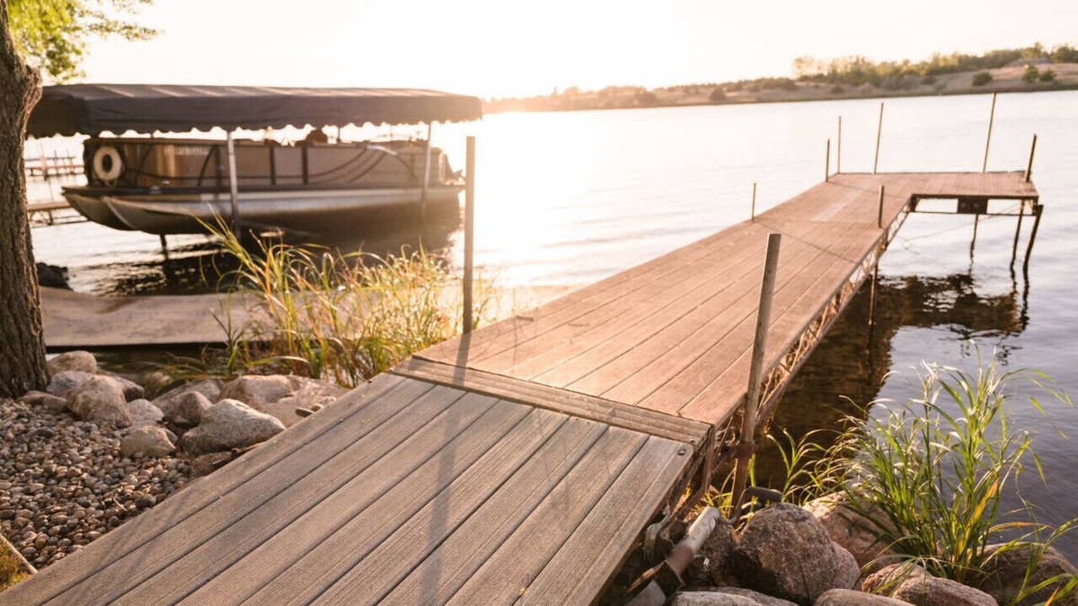 Aberdeen Apartment | Richmond Lakeside Retreat