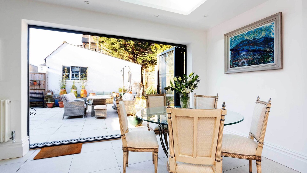 South Richmond Apartment | Richmond on Canvas, by Veeve