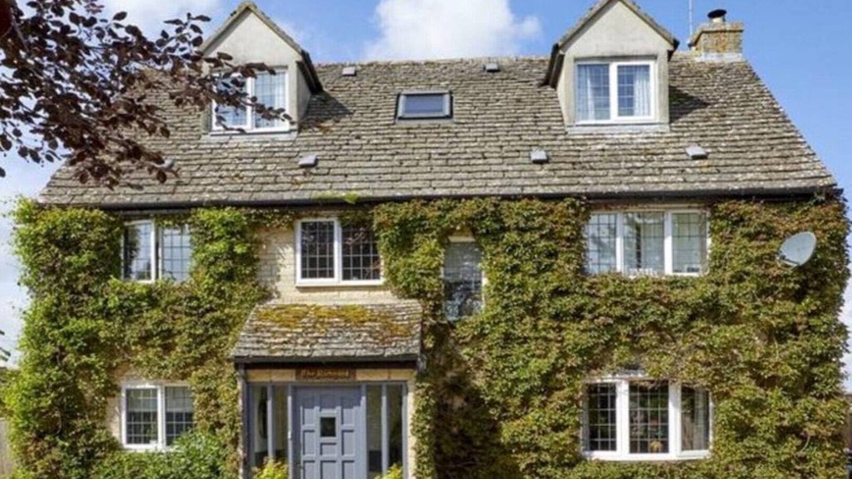 Witney House | Rickyard in The Cotswolds