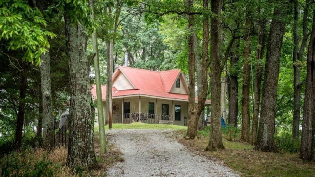 Dixon Springs Cabin | Ride. Rest. Repeat. Check out our reviews on the "other" site.