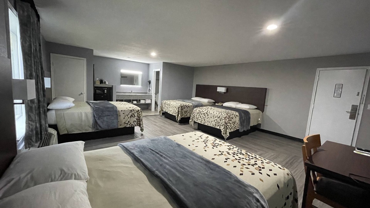 Breckenridge Hotel | Ridge Motel