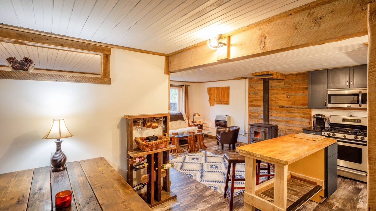 Missoula Apartment | Ridgeline Retreat and Accommodations; located in beautiful western Montana