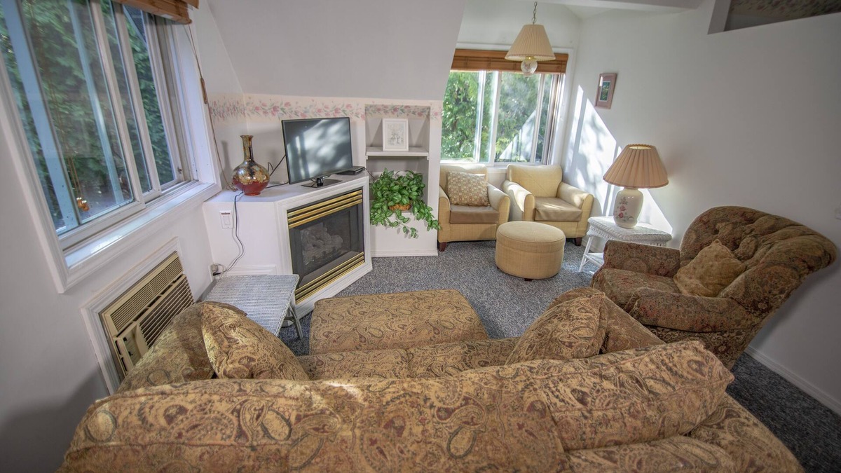 Baileys Harbor Hotel | Ridges Inn & Suites