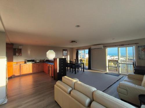 Karkari Peninsula House | Ridgeview Retreat