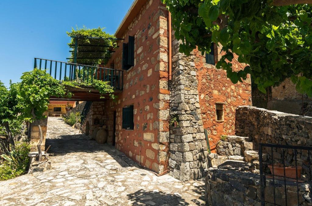 Embrosneros Apartment | Rigas traditional hospitality