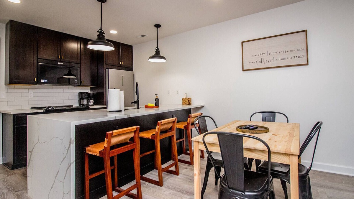 Manhattan Condo | Right across from Bill Snyder Stadium w/parking! Family size condo.