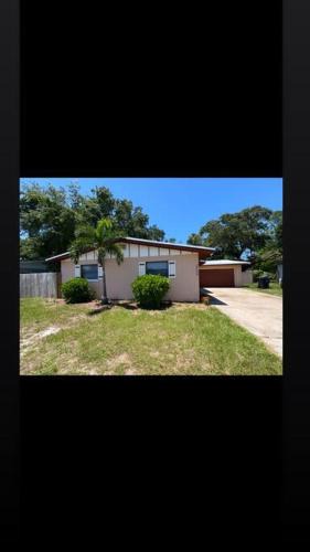 Titusville House | Right by nasa space center & cocoa beach