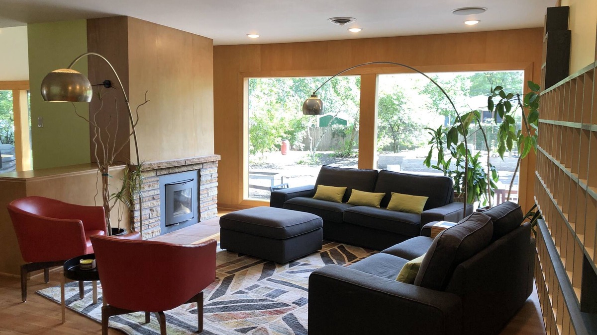 Ames House | Right in Cy's Backyard: A few steps from Hilton Coliseum and Iowa State Center