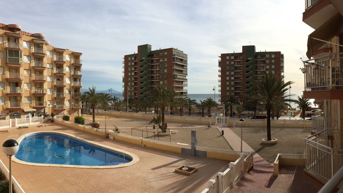 Els Arenals del Sol Apartment | Right in front of the beach of Alicante, quiet and newly renovated apartment