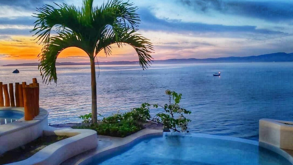 La Manzanilla House | Right in front of the sea! Maguey House