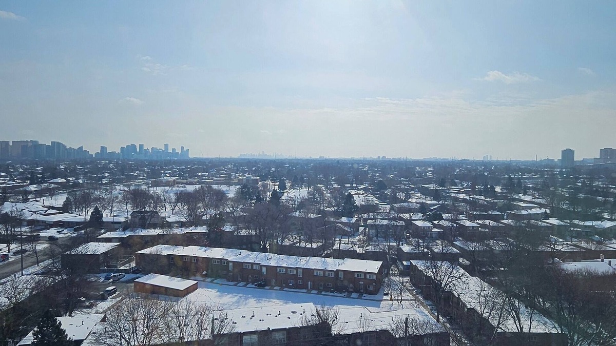 Newtonbrook Condo | Right in the middle of Thornhill, Vaughan and North York.nBathurst & Steeles