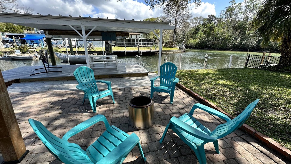 Weeki Wachee Gardens House | Right off the main Weeki Wachee River! Beautiful updated home!