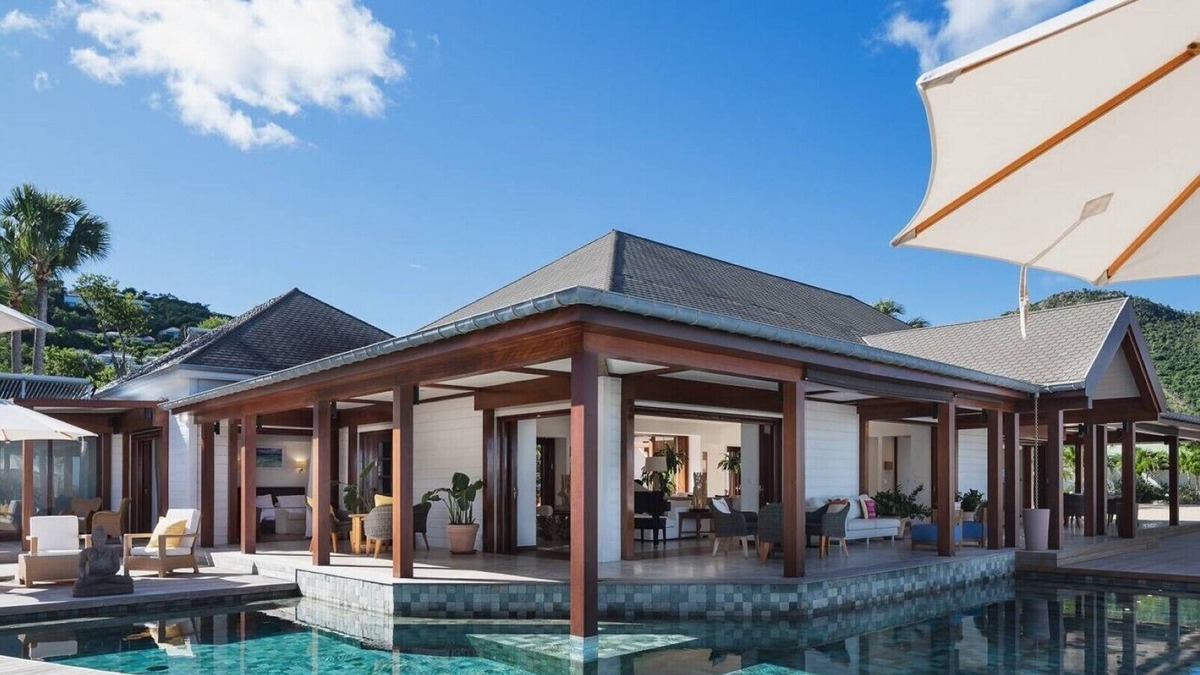 Anse de Lorient Villa | Right on the beach luxurious top end villa