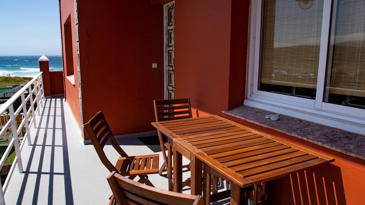 Carballo Apartment | Right on the beach, perfect for families.