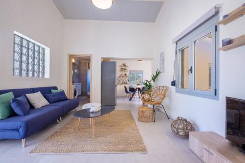 Romanos House | Rikia Seaside House