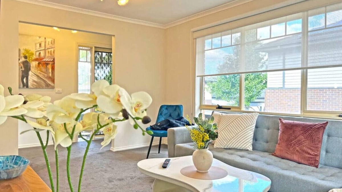 Ringwood House | Ringwood Exquisite 2BR Staycation WiFi 66 U1 metres from Eastland