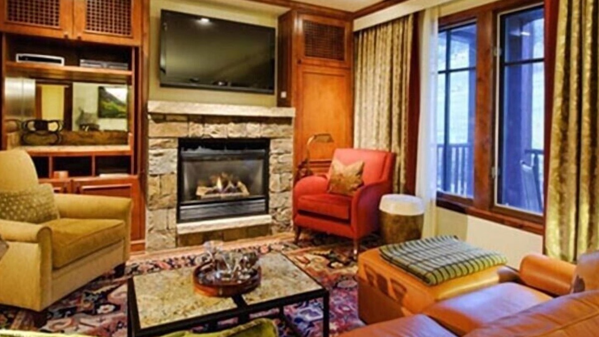 Aspen Condo | RITZ CARLTON CLUB-ALL DAYS-ALL WEEKS LOWEST PRICE-OVER 200 VRBO REVIEWS