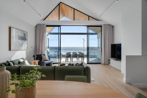 Aldinga Beach House | RIVA 202Espy - Brand new luxury beachfront - Sleeps 8