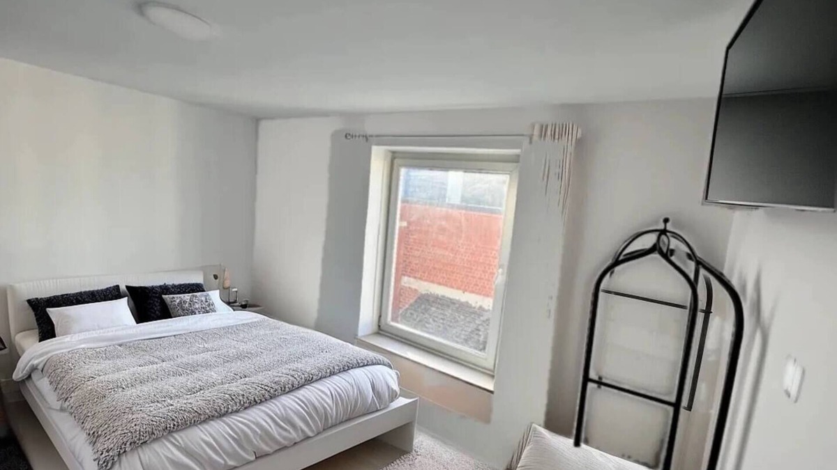 Charleroi Apartment | Rive Gauche G center - train station - airport