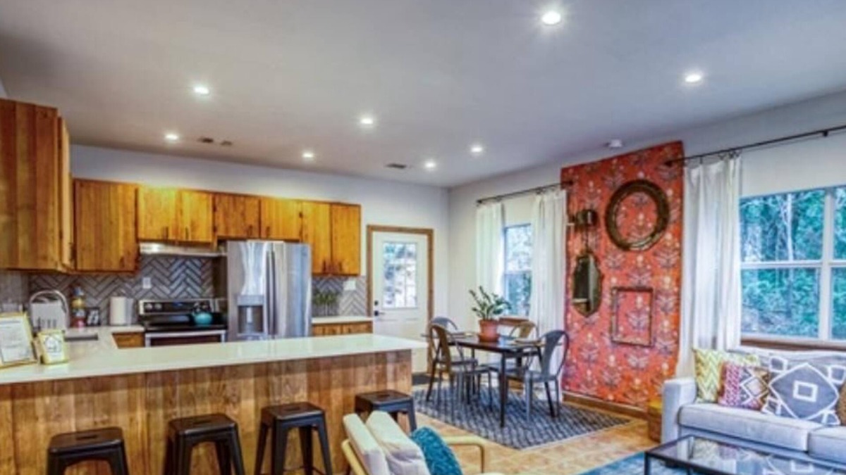 Kyle Cabin | River Access | Fire Pit | BBQ | Sleeps 17