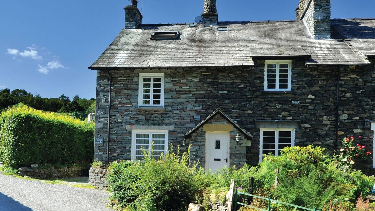 Skelwith Bridge Cottage | RIVER BANK (LANGDALE), family friendly, with open fire in Langdale