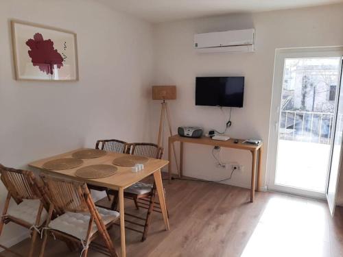 Trafaria Apartment | River & Beach Apartment near Lisbon