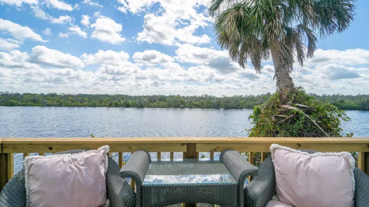 Southside Rural Community Cabin | River Cabin Million Dollar View!