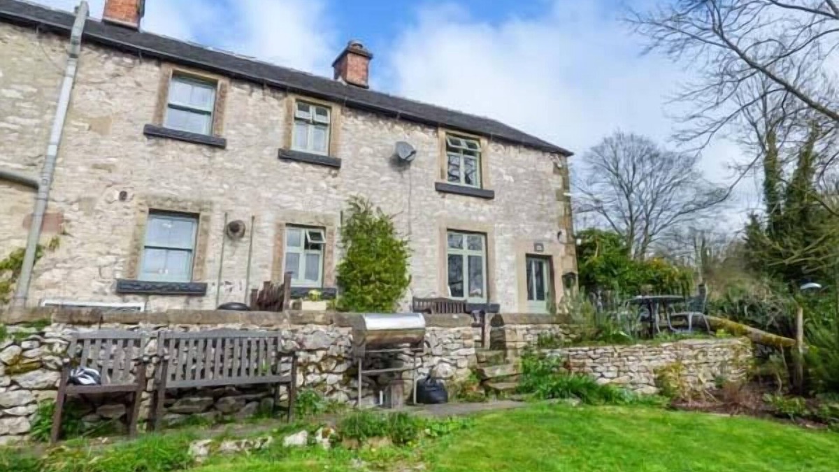 Youlgreave Cottage | RIVER COTTAGE, pet friendly, character holiday cottage in Youlgreave