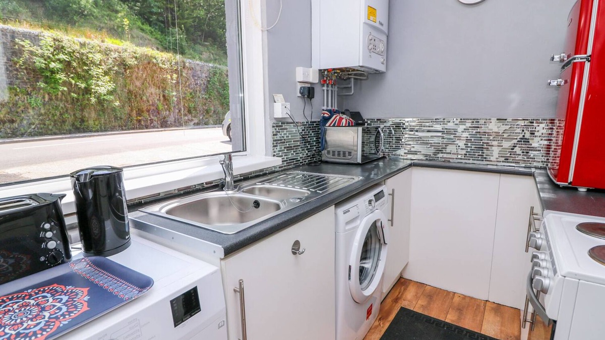 Port Talbot Cottage | RIVER COTTAGE, pet friendly, character holiday cottage in Cymmer