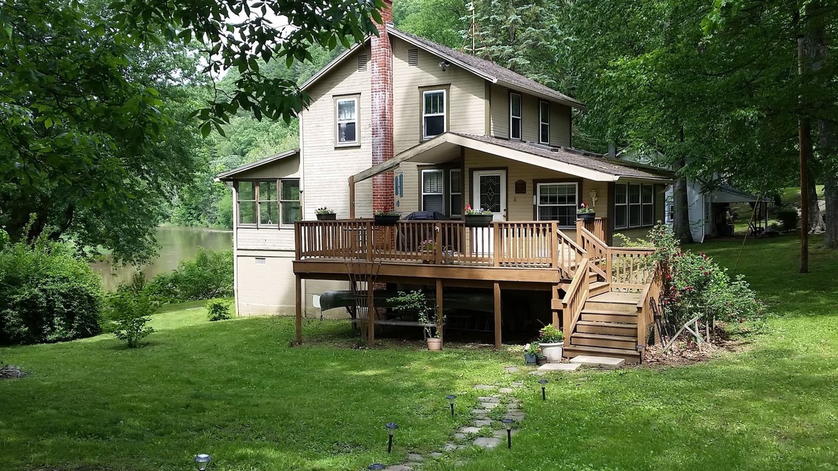 Hopewell Cabin | River-Front Cottage On The Juniata River