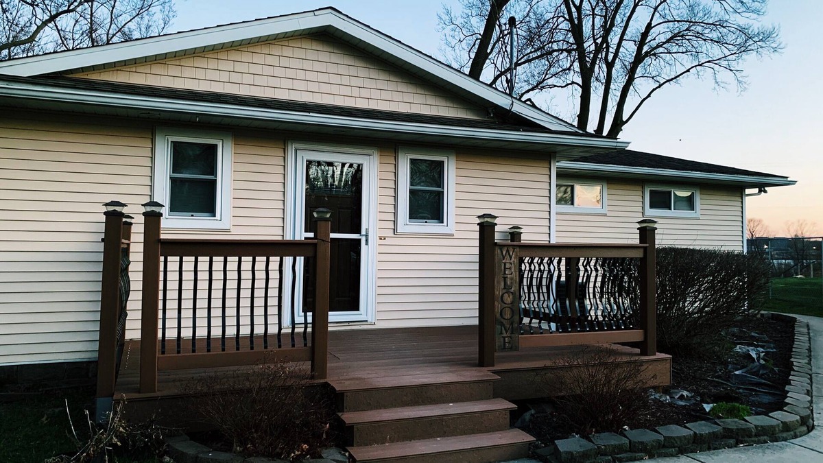 East Moline House | River Front House