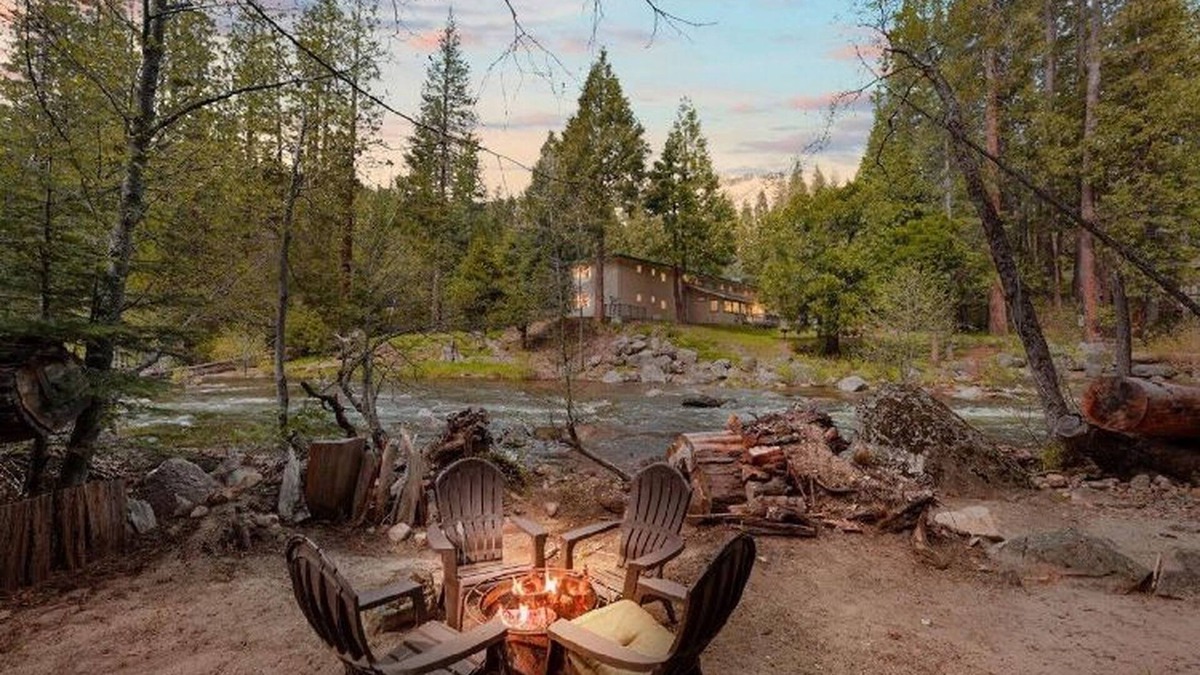 Kyburz Cabin | River Front/Private Beach Family Friendly Cabin Tahoe basin