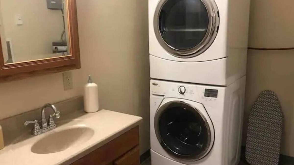 Hulett Apartment | River front property close to the Devils Tower!