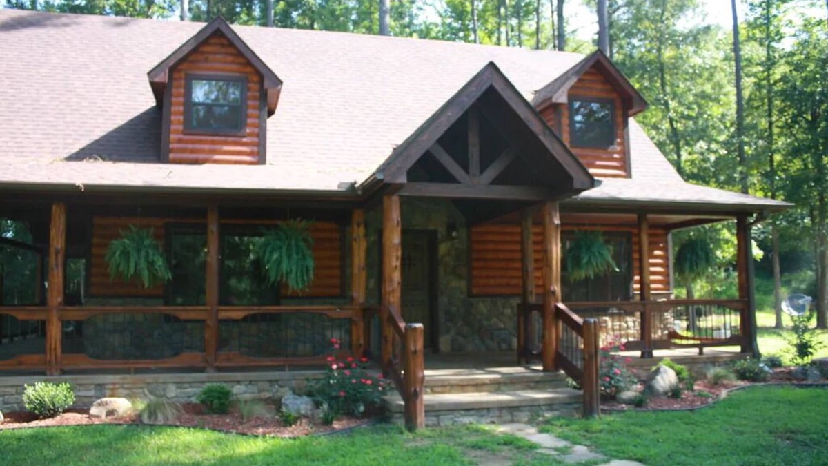 Smithville Cabin | River Front property Surrounded by Views! Located on N Mountain Fork River!