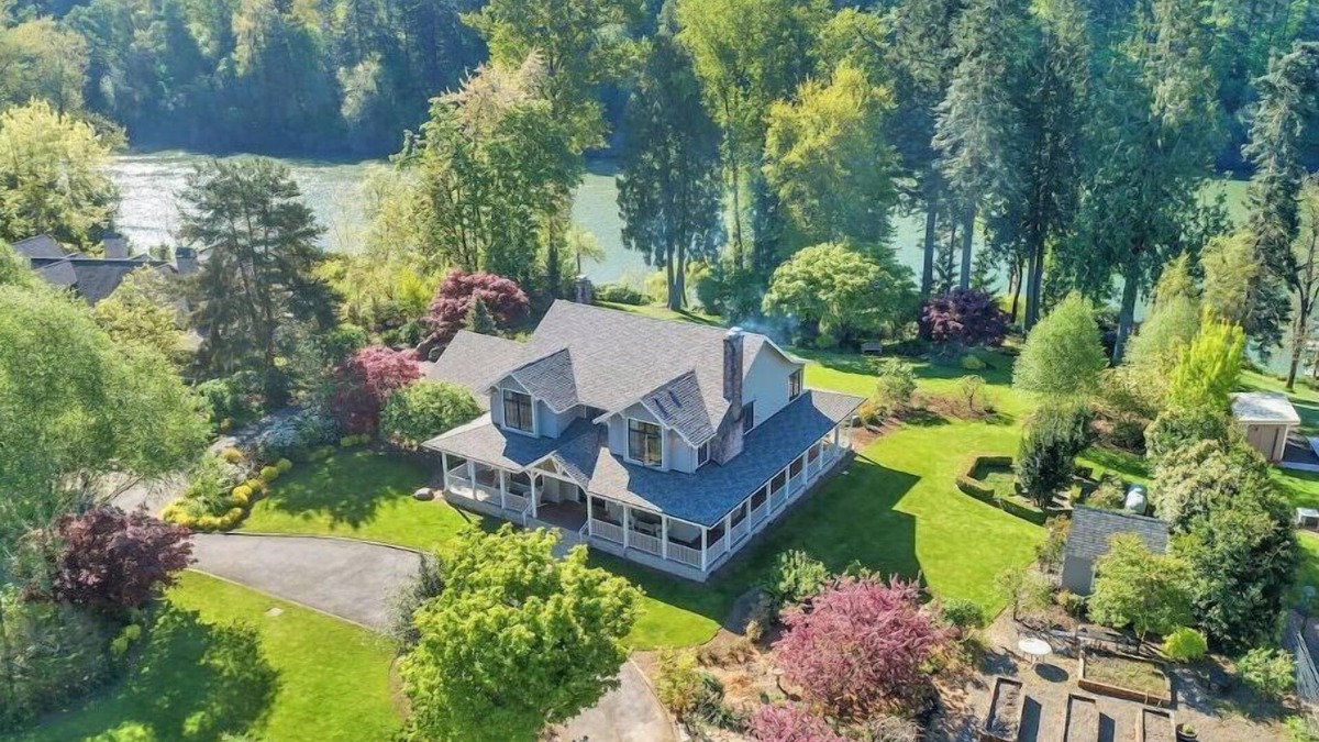 Newberg House | River Haven House