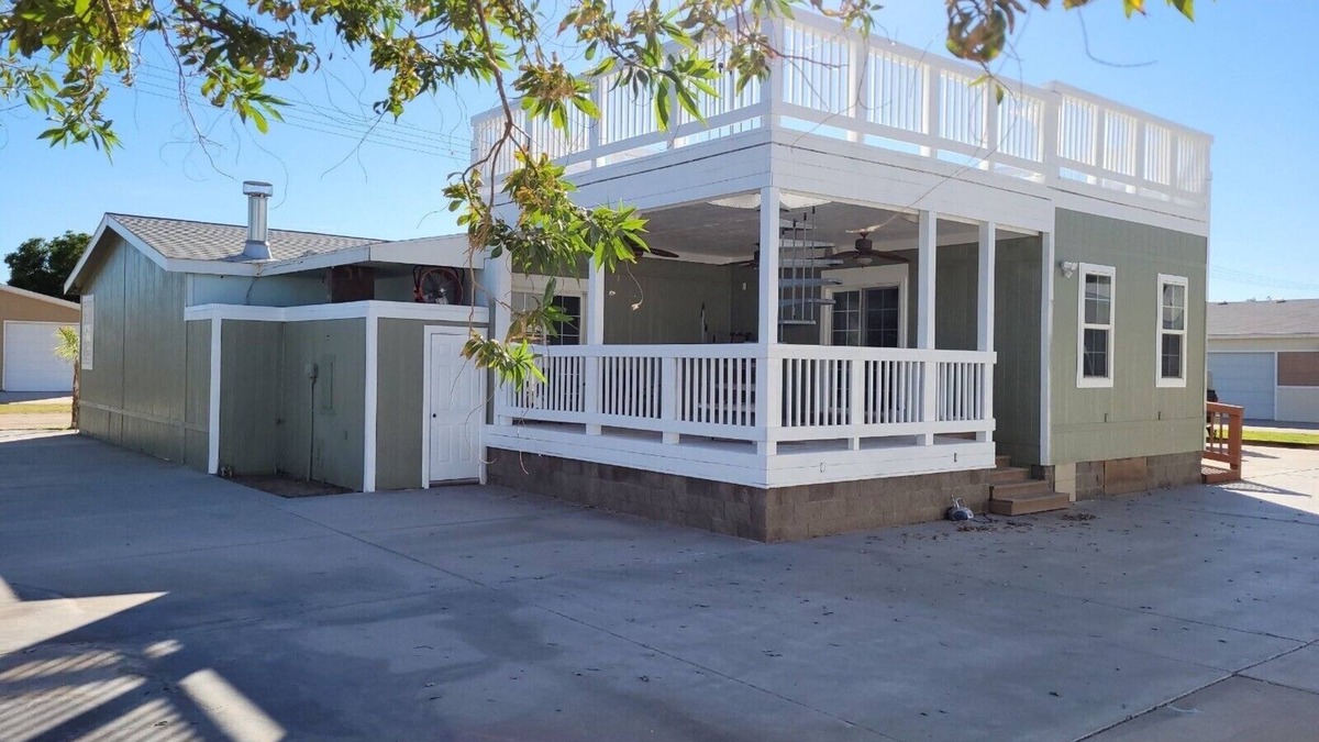 Inland Empire House | River Home Steps to Water Near Parker-Blythe