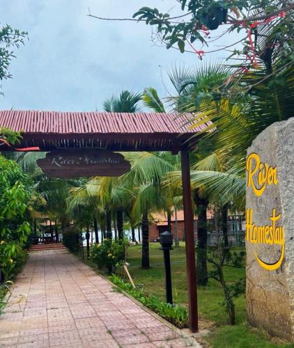 La Gi Bed & Breakfast | River Homestay