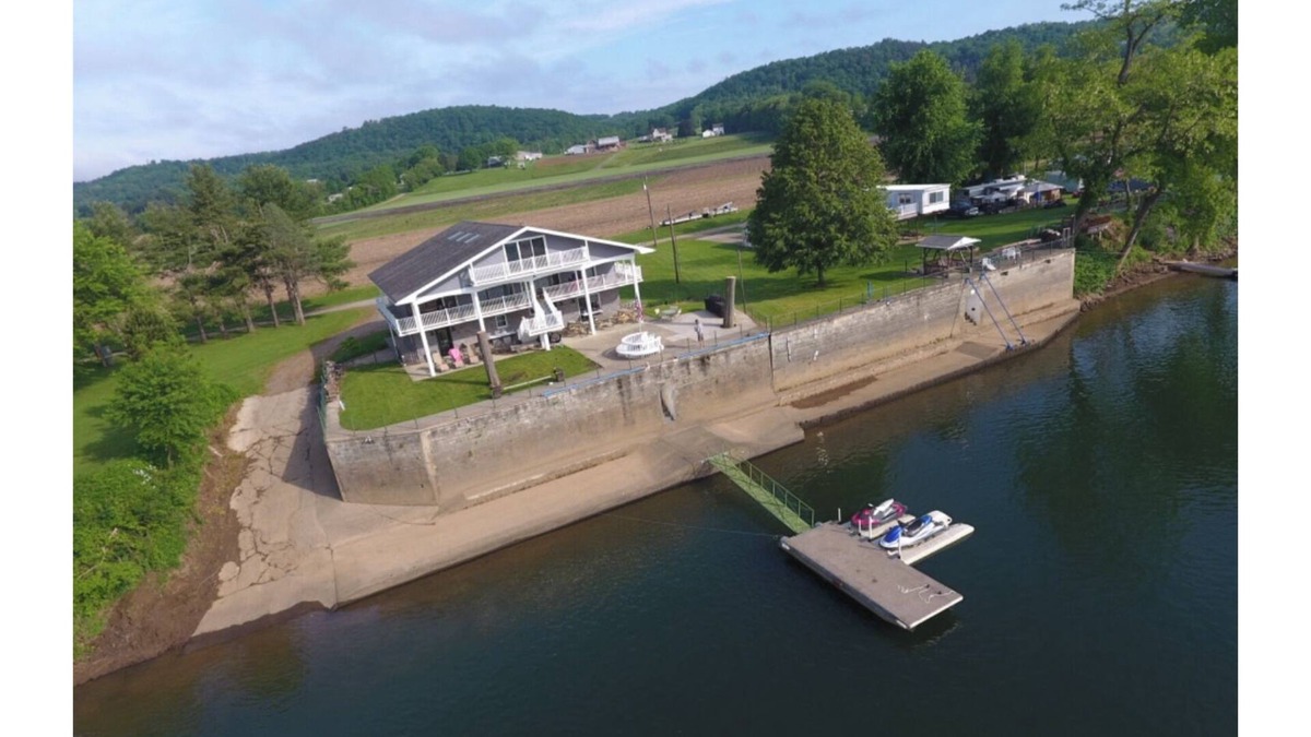 Nisbet House | River house in Linden/Williamsport