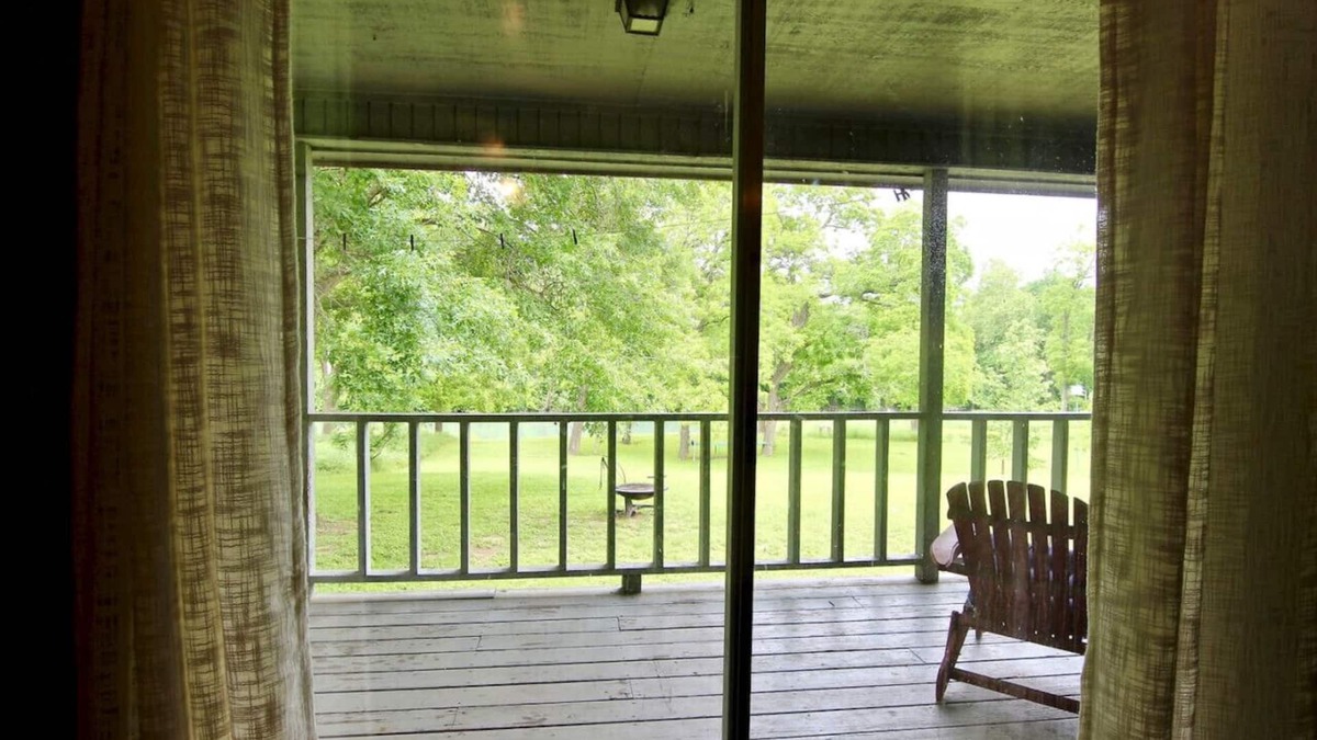 Martindale House | River House | Sleeps 8 | WiFi | San Marcos River