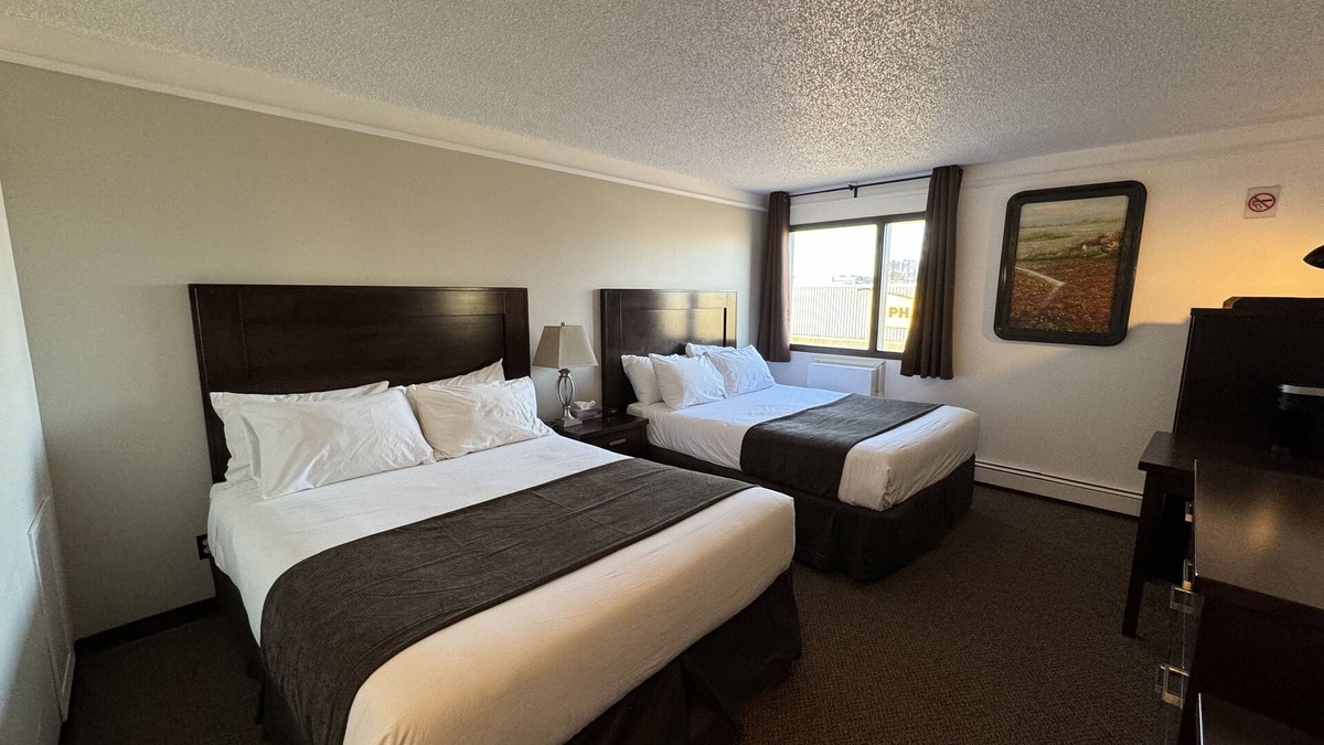 Nipawin Hotel | River Inn