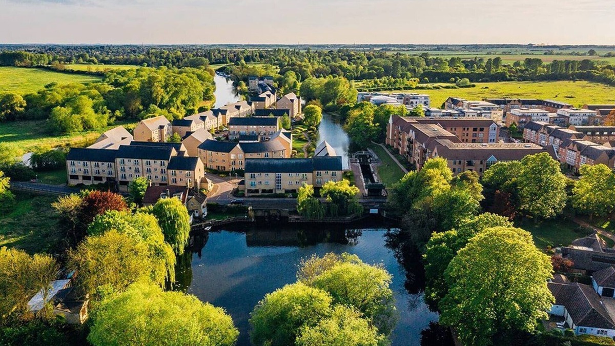 St Neots Apartment | River-meadow View Apartment 27 Skipper Way