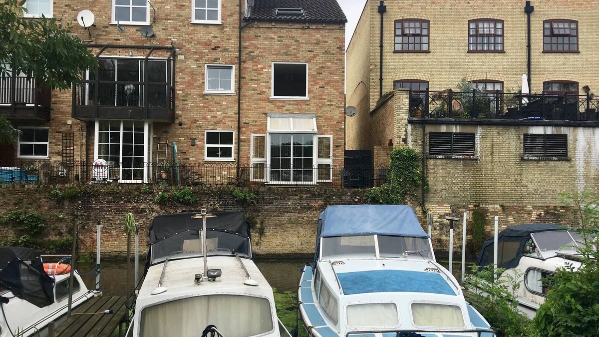 St Neots Apartment | River Penthouse Apartment In The Heart