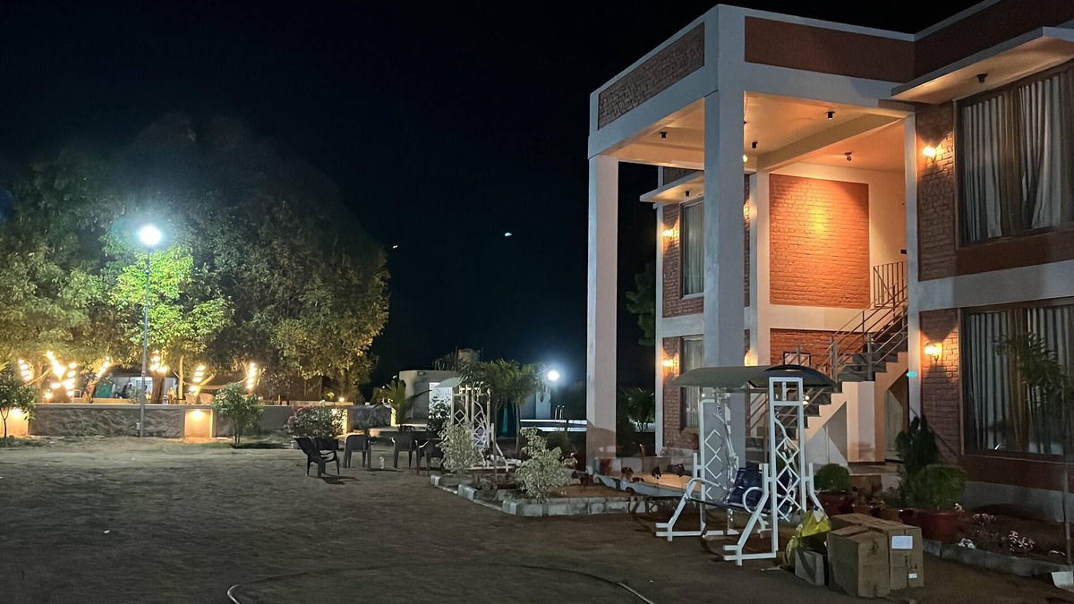 Vadgam Resort | River Resort