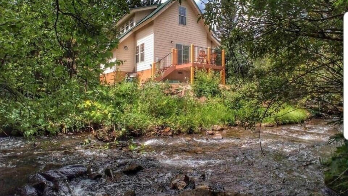 Cuchara House | River Retreat in Cuchara Valley